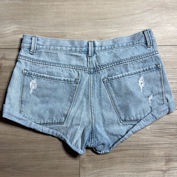 Amuse Society Button Fly Distressed Light Wash Denim Short - Picture 5 of 5